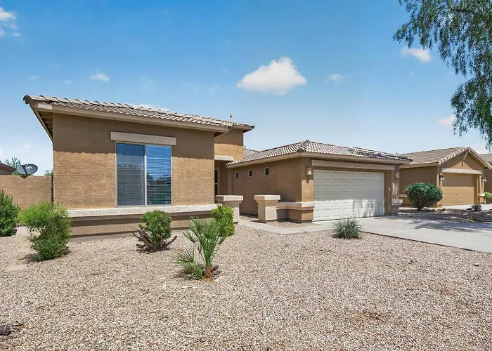 4br | Sleeps 10 | W/ King Bed * Goodyear