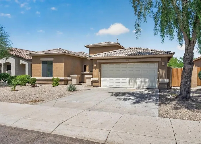 4br | Sleeps 10 | W/ King Bed Goodyear