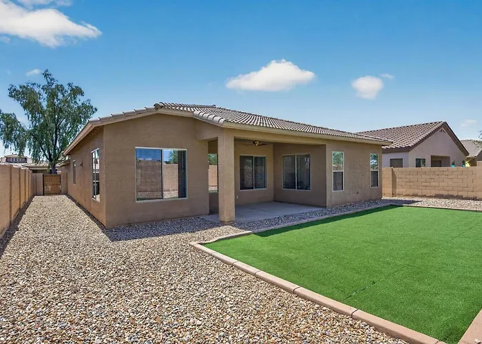 4br | Sleeps 10 | W/ King Bed * Goodyear